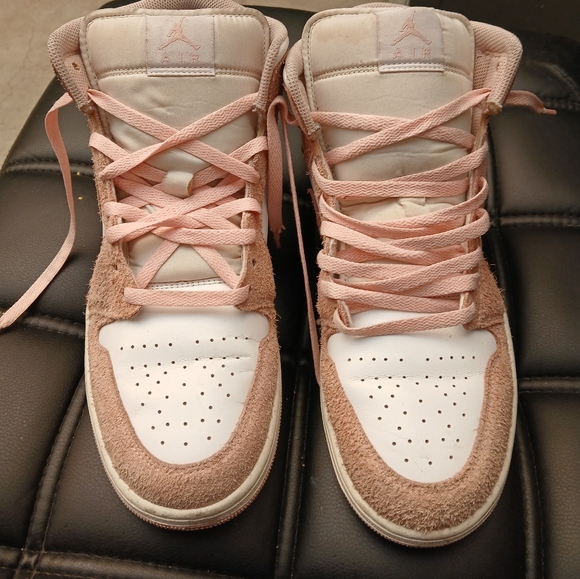 Mens Nike Air Jordan 1 Mid SE Legend Pink Size 12 Pink Suede Sneakers - Picture 9 of 11